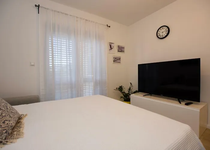 Laura Apartmán