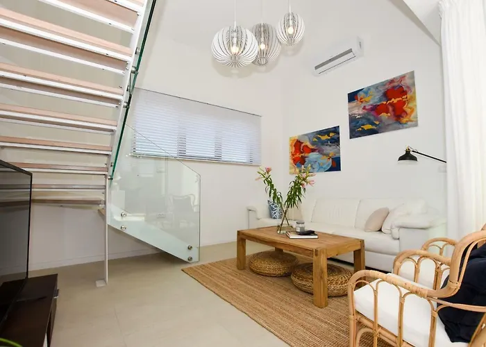 Laura Apartment