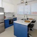 Laura * פג