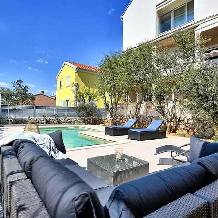 Laura Apartment Pag Town