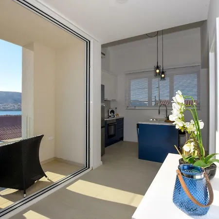 Apartment Laura Pag Town